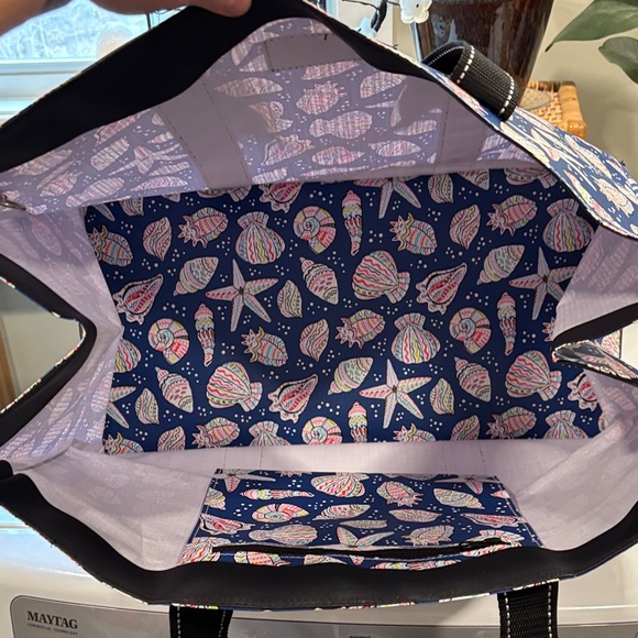 SCOUT Large Deano Tote in Blue Seashell Print NWOT - Picture 7 of 12